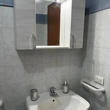 A Casa Di Marco 2 - Di Ciampino E Stazione Per Roma マリノ