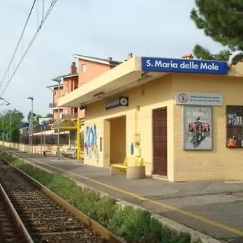 A Casa Di Marco 2 - Di Ciampino E Stazione Per Roma アパート マリノ